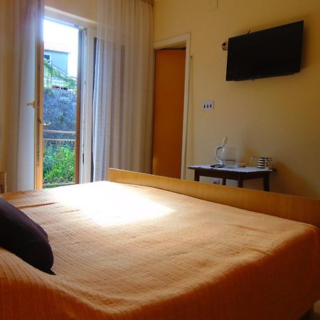Guest House Jelsa Jelsa  Zimmer foto